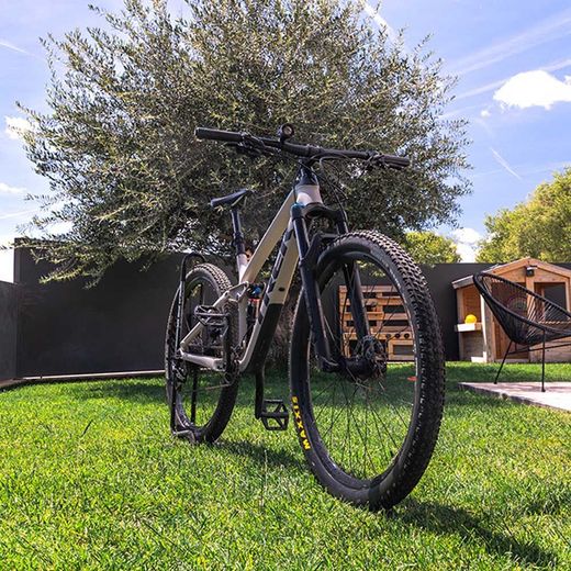 Foco Led De Aluminio Recargable 180 Lm, 50 Lm, Flash. Función Frontal / Bicicleta