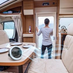 Luz Y Ventilador Para Acampar Ø19,5 X 6,3 Cm