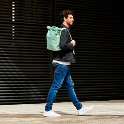 Mochila Urbana Con Cierre Superior Enrollable 10 L. Serie 1918, Verde