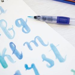 Pincel Recargable Water Brush + 5 Lapices Acuarelas