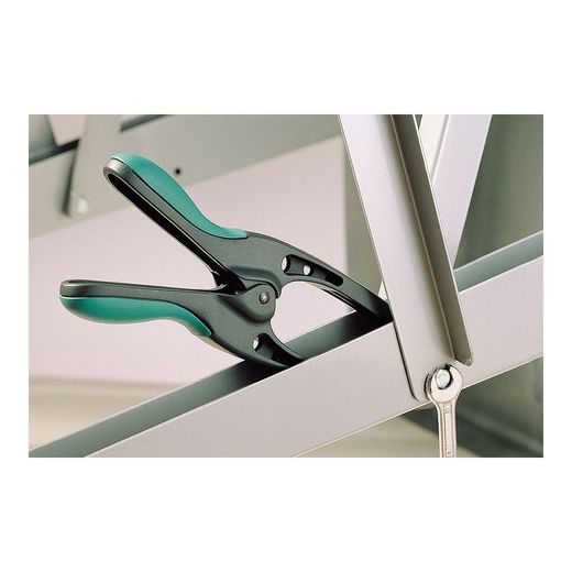 Pinza Con Mordazas Acabadas En Punta Mt De 70 Mm