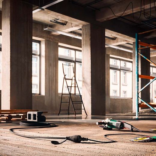 Prolongador Profesional 20 M, Ip44, H07Rn-F 3 G 2,5 Mm², 1 Toma Con Tapa, 16 A 250 V~, Negro